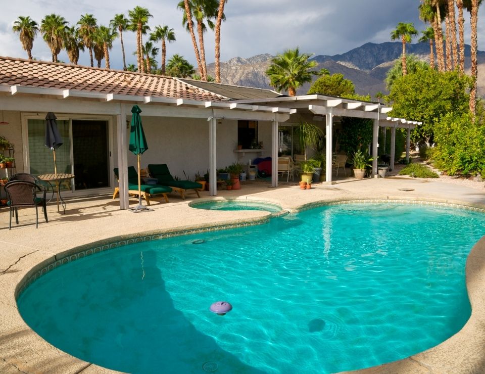 backyard pool, 10 Reasons NOT to move to Phoenix, Arizona