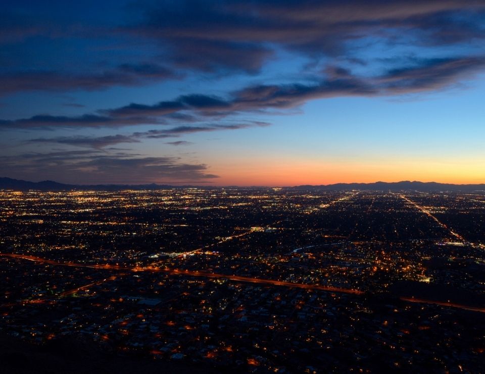 Phoenix AZ skyline at dusk, Things to do in Phoenix AZ