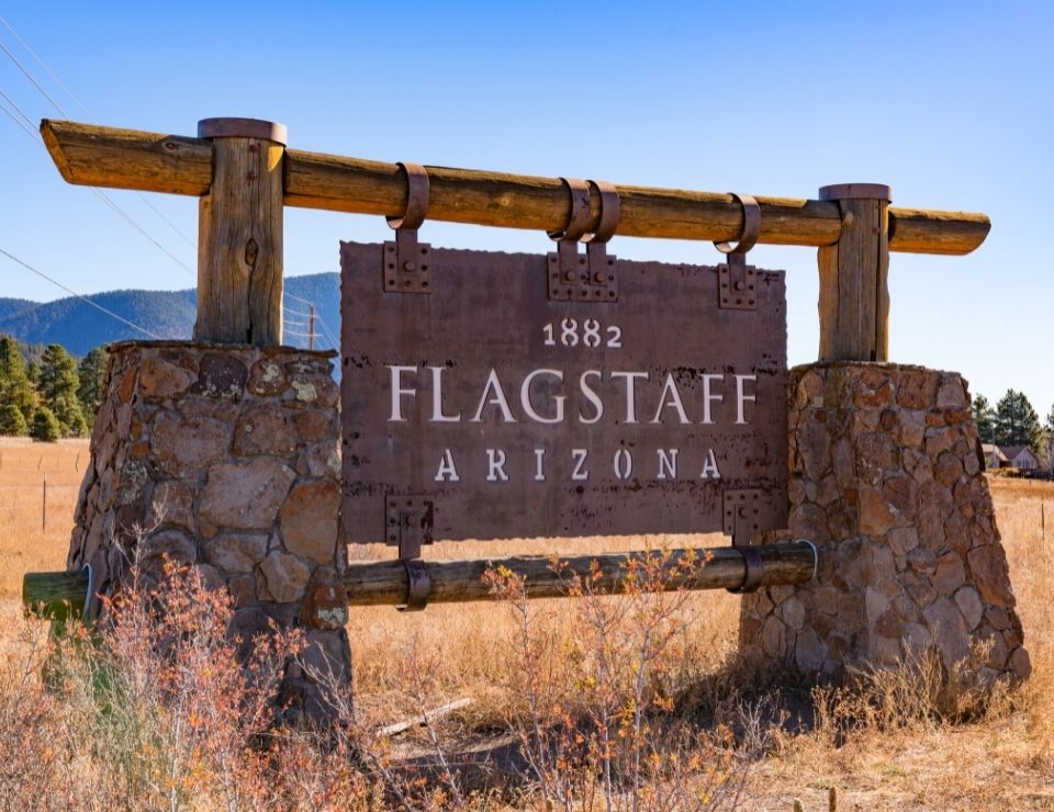 Flagstaff Arizona sign, Pros & Cons of Living in Flagstaff, Arizona (3)