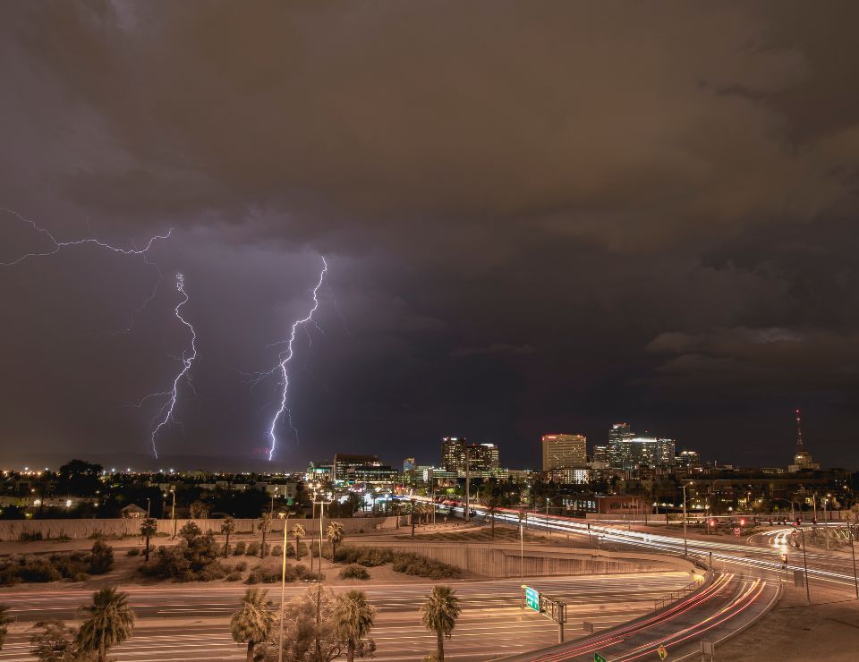 Monsoon in Phoenix at night, Ten things to know about summer in Phoenix Arizona (3)